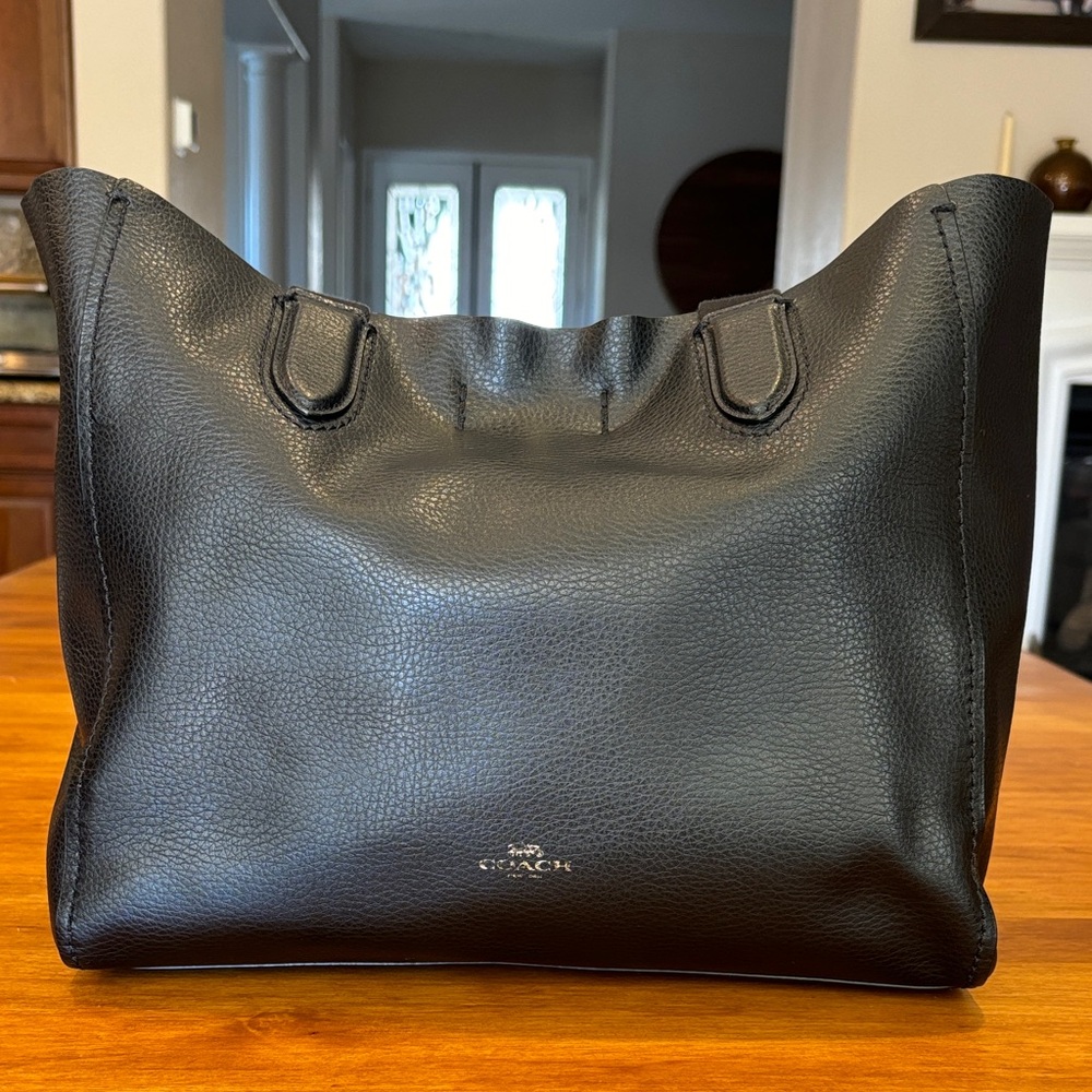 COACH Black Pebbled Leather Handbag Tote Magnetic Closure Gorgeous Purse Boho 🖤